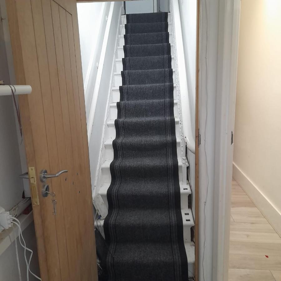 Self-Contained Flat On The 2Nd Floor You Will Share With One Other Guest, In A Family House 2 Minutes Walk From Tufnell Park Station 2Nd Floor With Stairs London Exterior photo